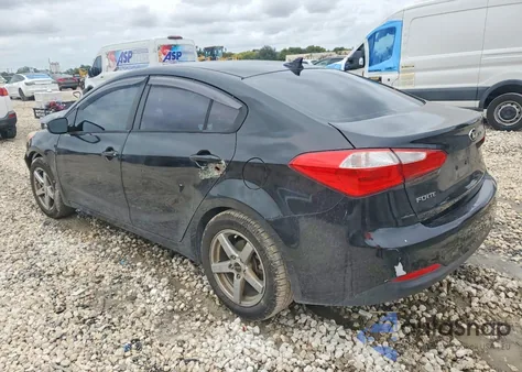 2015 Kia Forte Lx z USA, uszkodzony, nr VIN KNAFX4A62F5256133